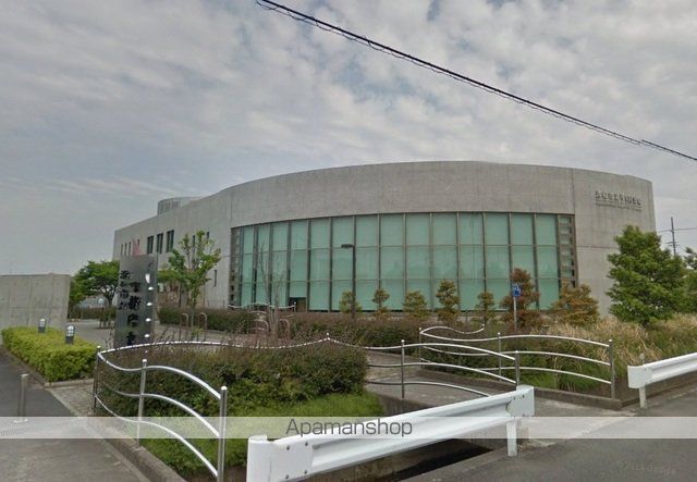図書館　浜松市立可新図書館（図書館）まで950m