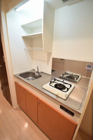 キッチン　※建物内別間取参考写真