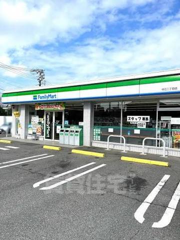 コンビニ　ファミリーマート　中江二丁目（コンビニ）まで285m