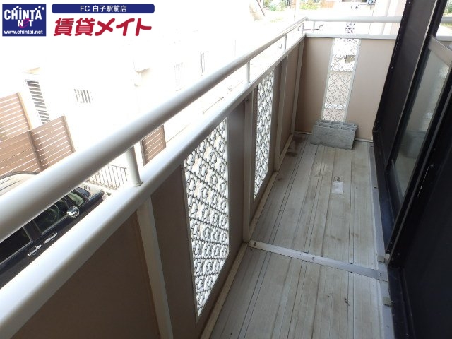 バルコニー　同物件別室写真