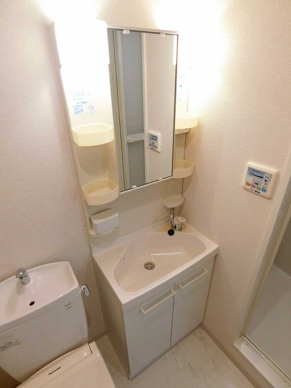 洗面設備　※同物件、別部屋になります。