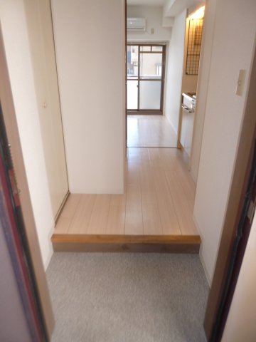 玄関　＊イメージです／同タイプのお部屋です