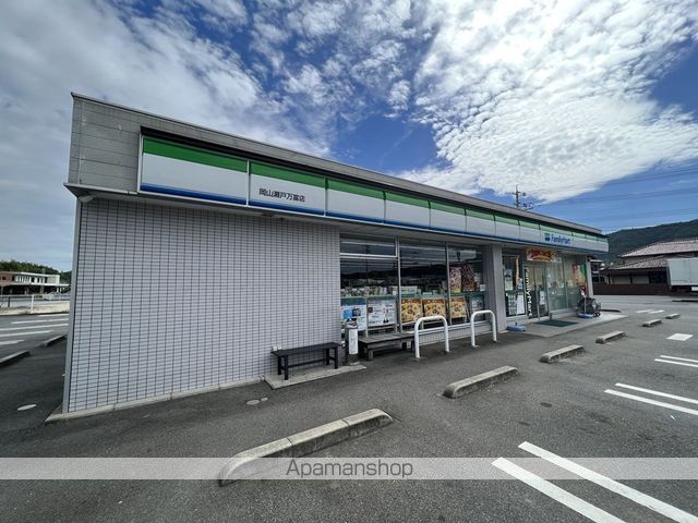 コンビニ　ファミリーマート岡山瀬戸万富店（コンビニ）まで486m