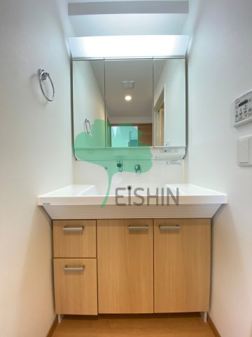 洗面設備　シンプルで使いやすい洗面台です！
