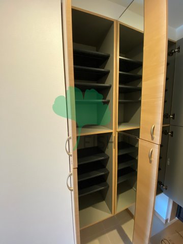 玄関　下駄箱もしっかりついてます！