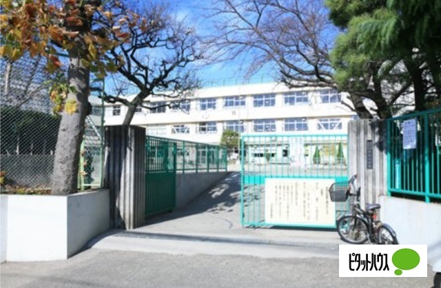 小学校　大田区立赤松小学校（小学校）まで349m