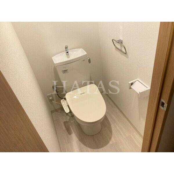 トイレ　同物件別部屋です