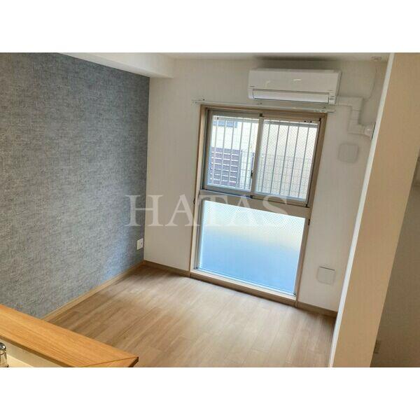 居室・リビング　同物件別部屋です