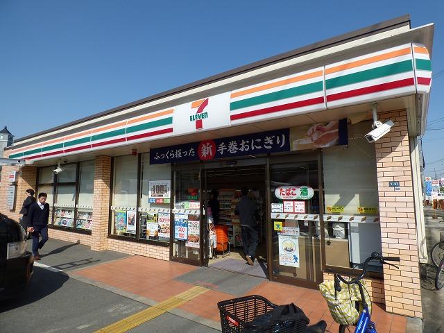 コンビニ　セブンイレブン（コンビニ）まで911m