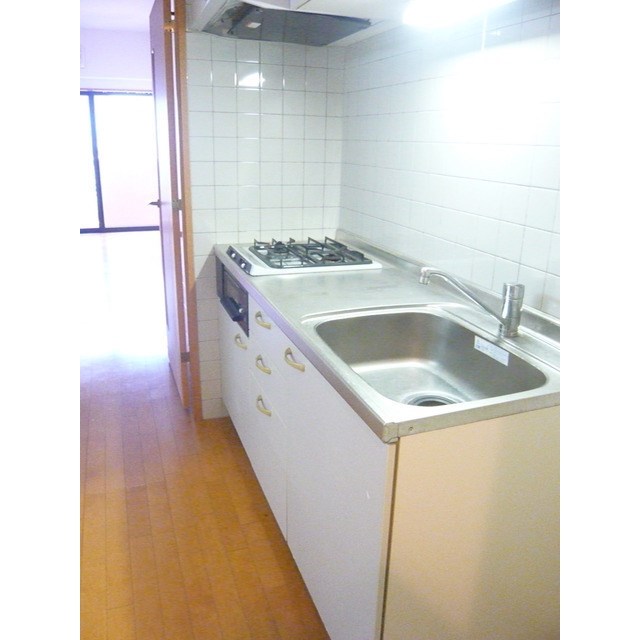 キッチン　※参考写真（同物件別部屋です）