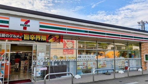 コンビニ　セブン-イレブン 秦野菖蒲東店（コンビニ）まで1179m