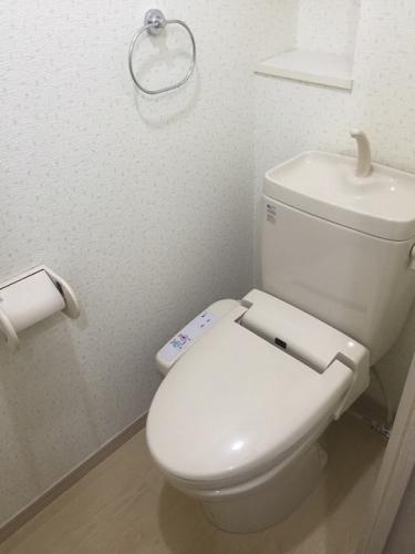 トイレ　嬉しい温水洗浄便座付き♪