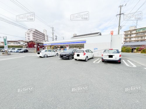 コンビニ　ローソン 久留米国分店（コンビニ）まで296m