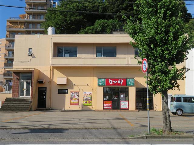 飲食店　なか卯取手店（飲食店）まで414m