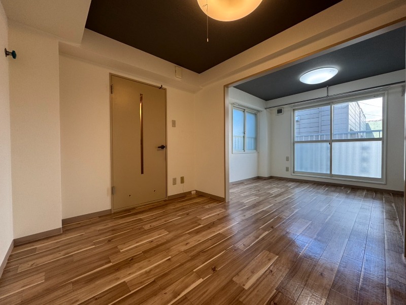 居室・リビング　広くてキレイなお部屋が広がっていて、充実した生活が送れそう。