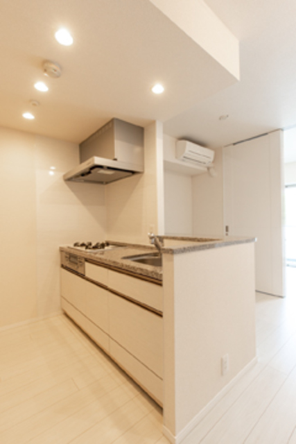 キッチン　※写真は同タイプ住戸です。