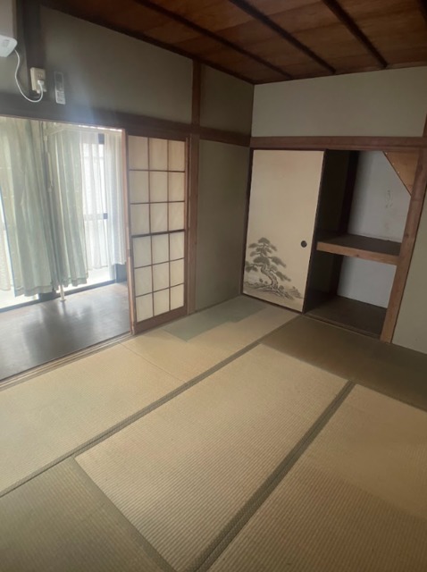 その他部屋・スペース　エアコンは残置物。現況のままのお貸出しになります。