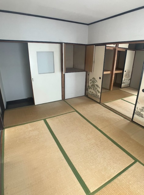 居室・リビング　現況のままのお貸出しになります。