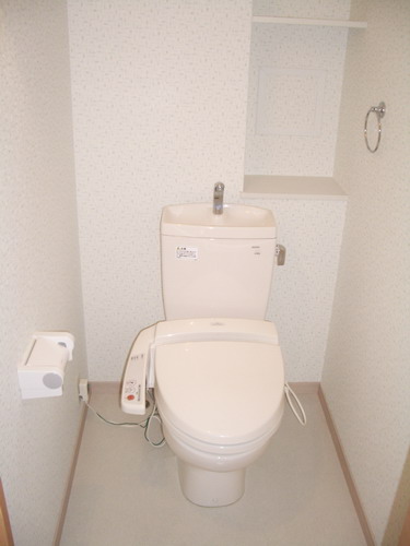 トイレ　人気の洗浄便座です！