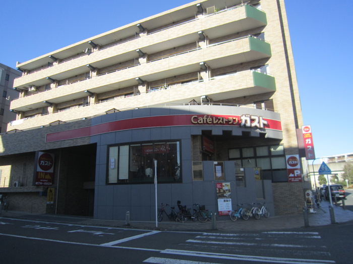 飲食店　ガスト（飲食店）まで278m