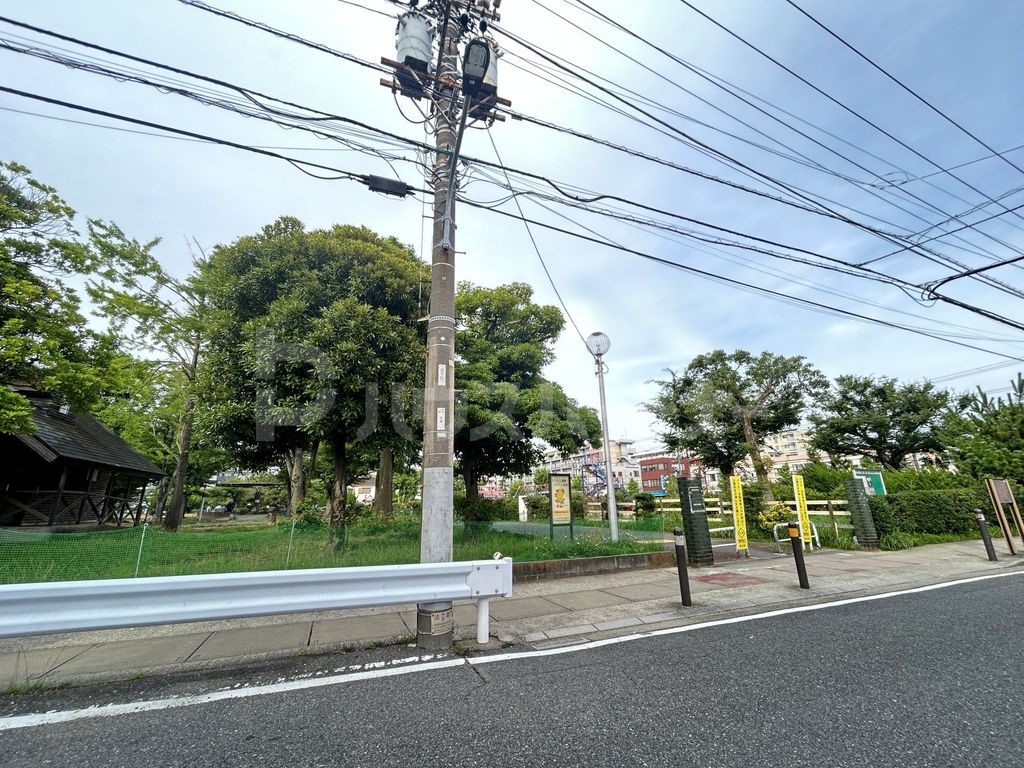 公園　駅前公園（公園）まで760m