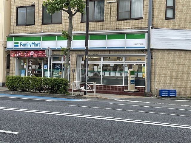 コンビニ　ファミリーマート向島４丁目店（コンビニ）まで387m