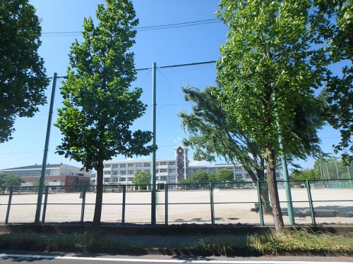 中学校　岐阜市立長良中学校（中学校）まで1087m