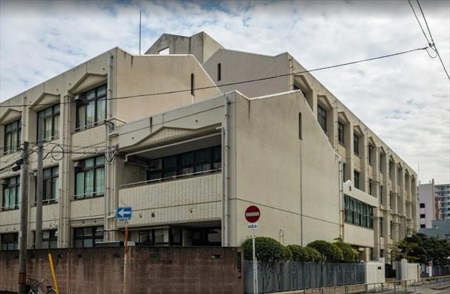 小学校　中津小学校（小学校）まで3961m