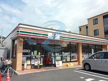 コンビニ　セブンイレブン江戸川鹿骨3丁目店（コンビニ）まで310m
