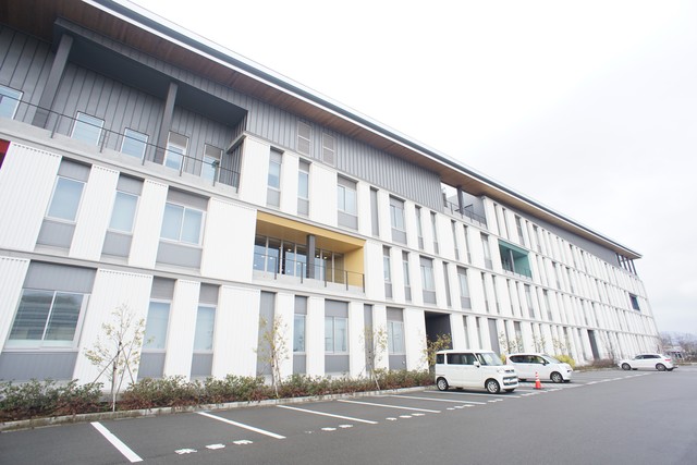 大学・短大　三条市立大学（大学・短大）まで892m