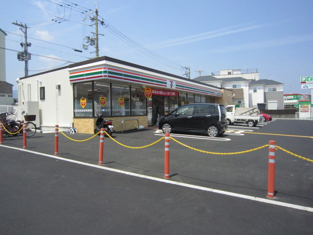 コンビニ　セブンイレブン 向日一文橋店（コンビニ）まで594m