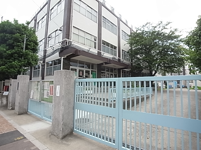 小学校　足立区立亀田小学校（小学校）まで311m