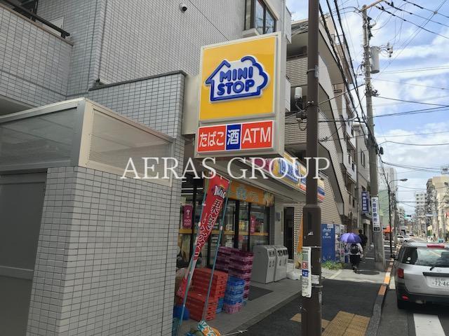 コンビニ　ミニストップ新大塚店（コンビニ）まで218m