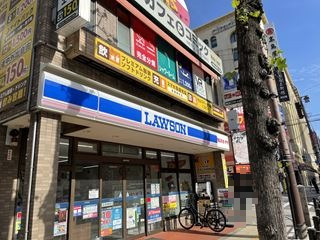 コンビニ　ローソン 日本橋三丁目交差点東店（コンビニ）まで112m