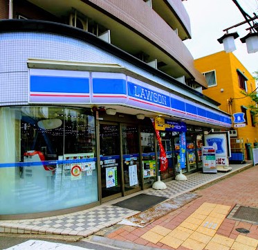 コンビニ　ローソン 府中住吉町五丁目店（コンビニ）まで122m