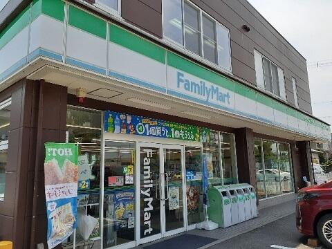 コンビニ　ファミリーマート新根塚町二丁目店（コンビニ）まで402m