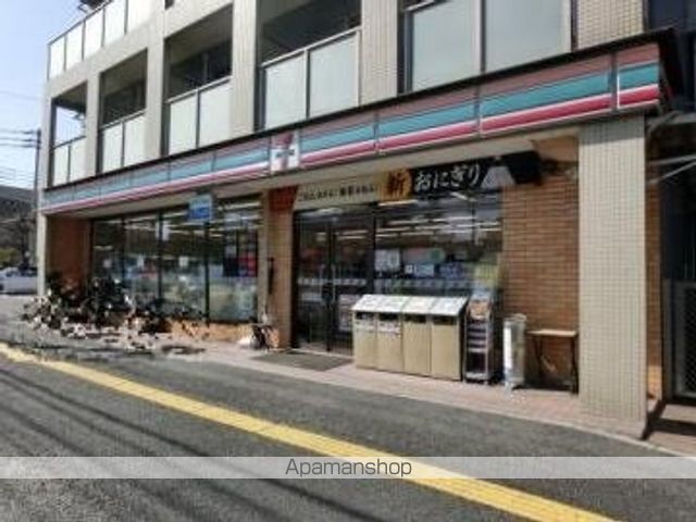 コンビニ　セブンイレブン（コンビニ）まで626m
