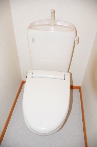 トイレ　コンパクトで使いやすいトイレです