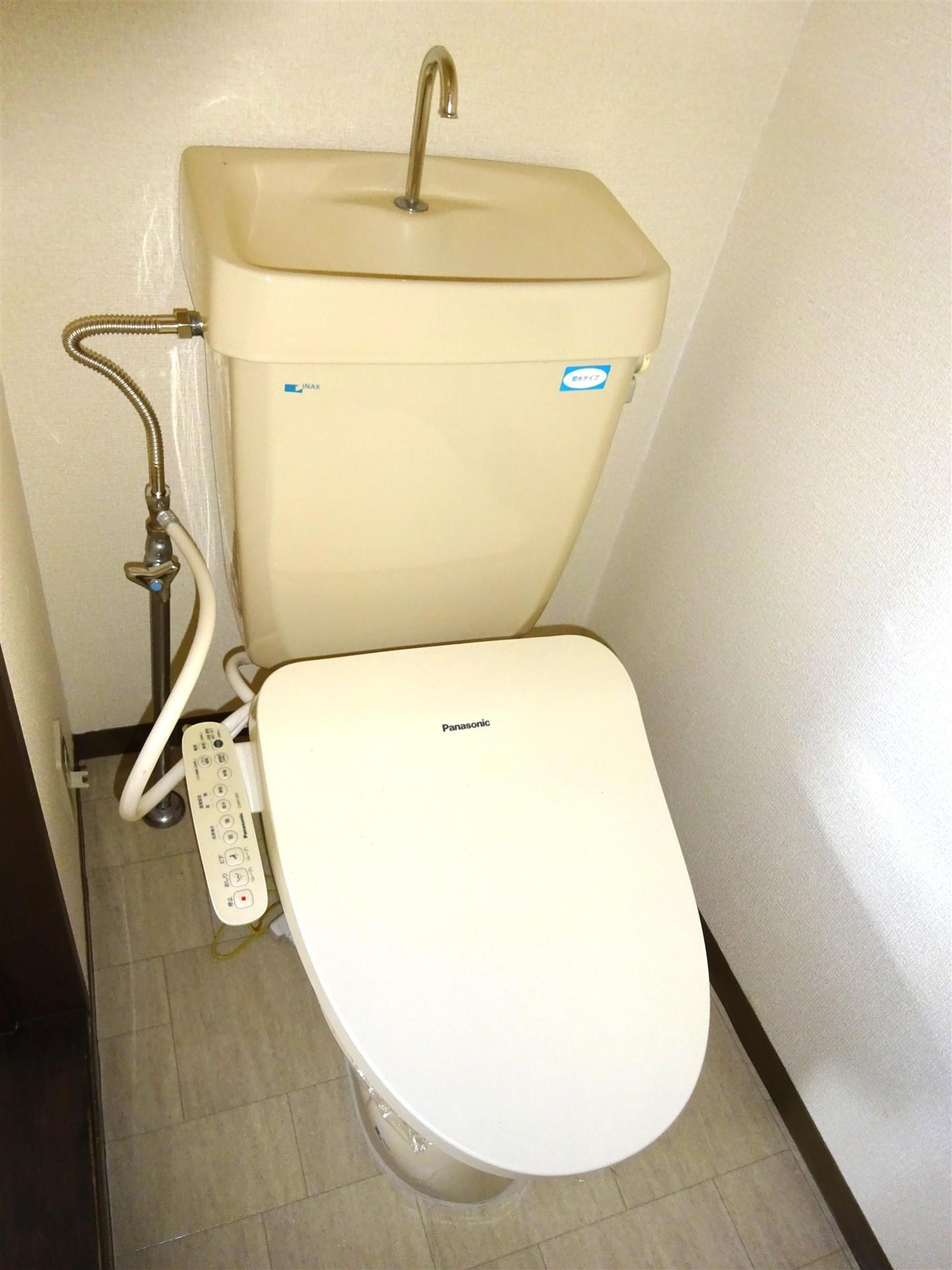 トイレ　ウォシュレット