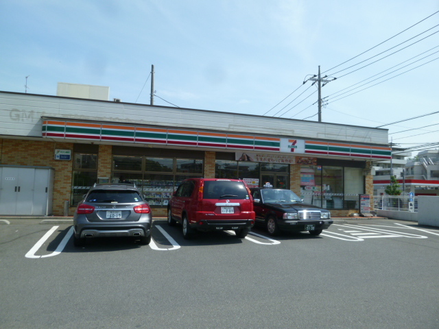 コンビニ　セブンイレブン横浜美しが丘5丁目店（コンビニ）まで119m