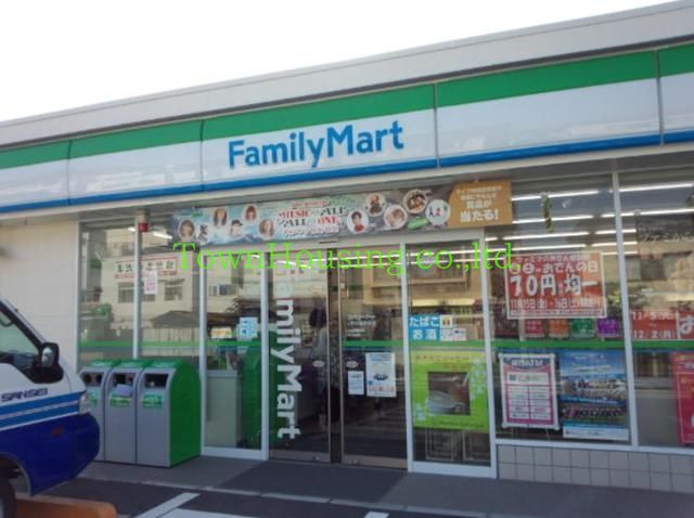 コンビニ　ファミリーマート目黒柿の木坂店（コンビニ）まで430m