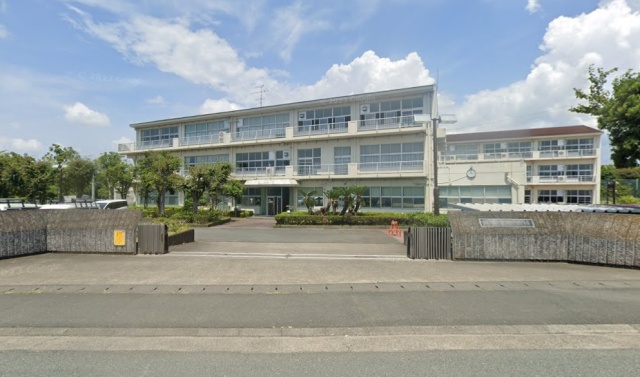 小学校　袋井市立浅羽東小学校（小学校）まで1557m