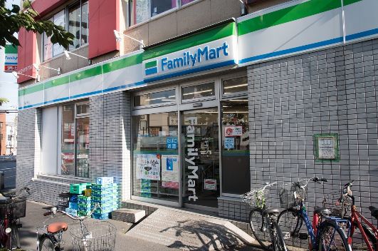 コンビニ　ファミリーマート 三ノ輪店（コンビニ）まで187m