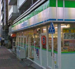 コンビニ　ファミリーマート（コンビニ）まで163m