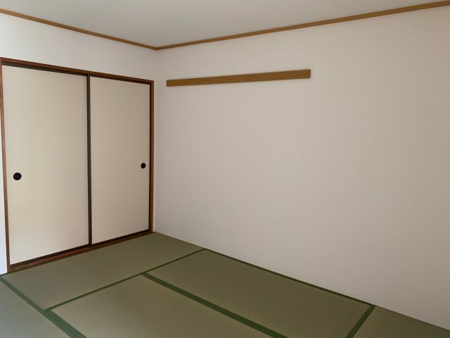 エルゼンNOMURAの居間写真