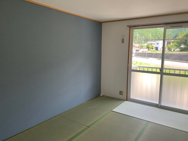 エルゼンNOMURAの居間写真