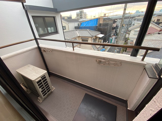 阪急宝塚線 蛍池駅 徒歩6分 4階建 築37年の内装写真