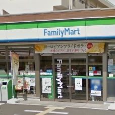 コンビニ　ファミリーマート岩槻西町店（コンビニ）まで540m