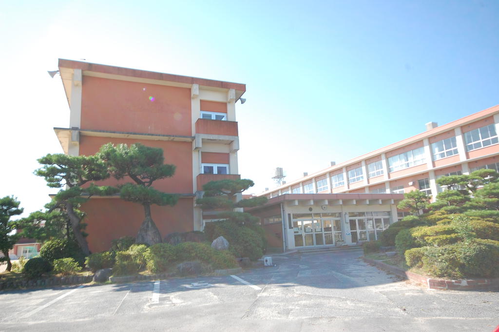 小学校　米子市立福生東小学校（小学校）まで235m