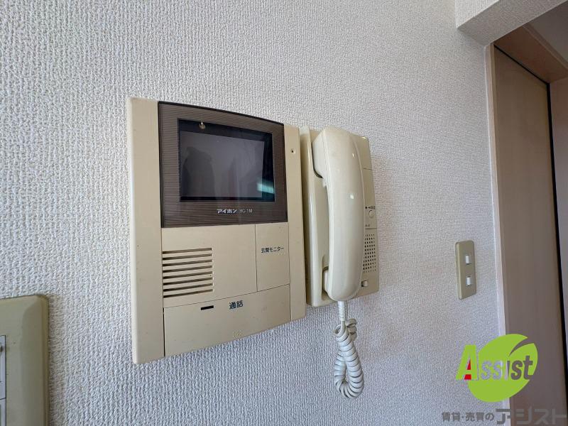 セキュリティ　ＴＶモニター付インターホンです。来客者の顔が見えるので安心！